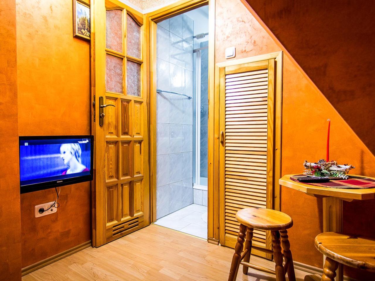 Gosciniec Stopkow Okolice Goracy Potok Termy Szaflary Zakopane-Agroturystyka ビャウィ・ドゥナイェツ 部屋 写真
